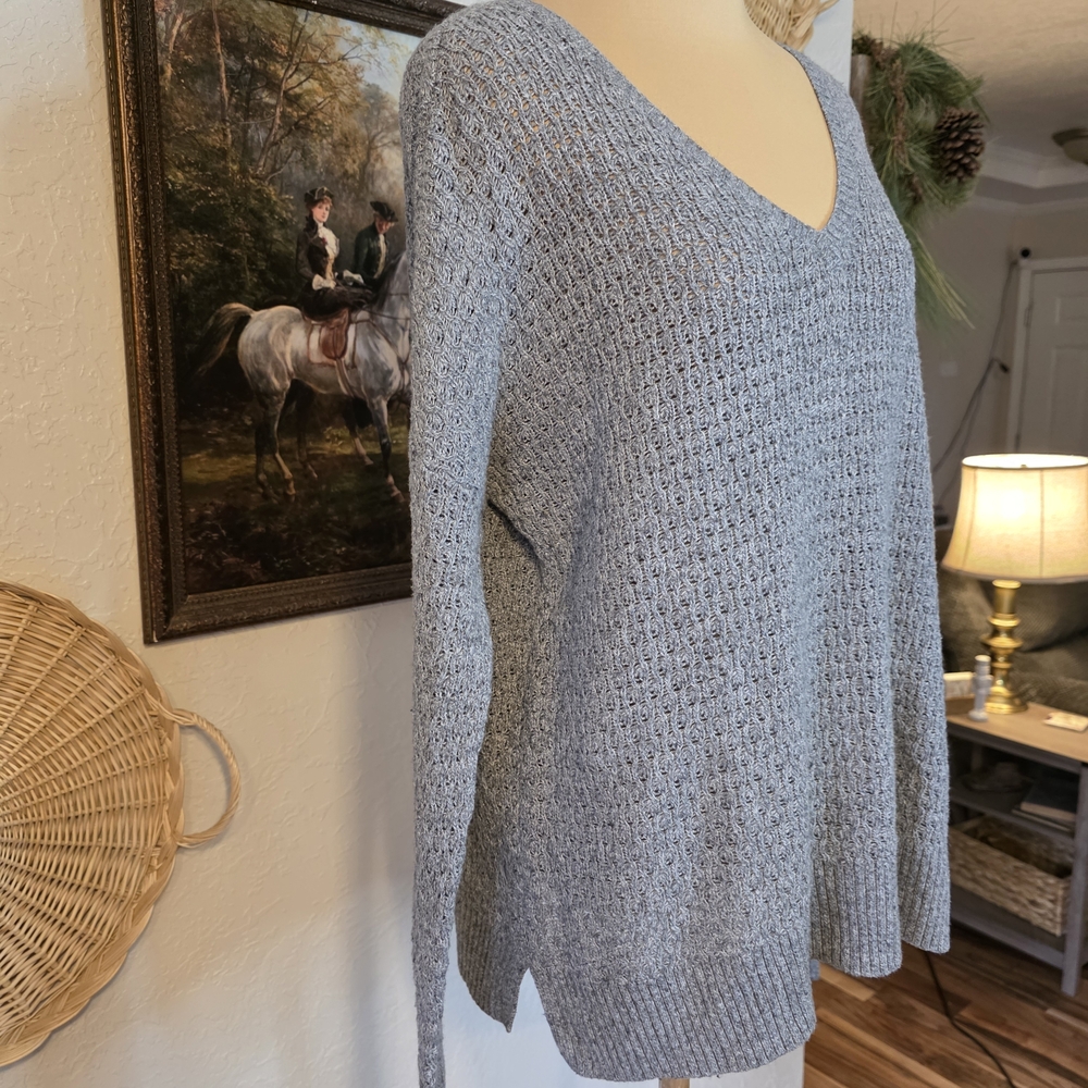 American Eagle Gray Light Academia CozyCore CabinCore V-Neck Women's Sweater - Picture 6 of 10